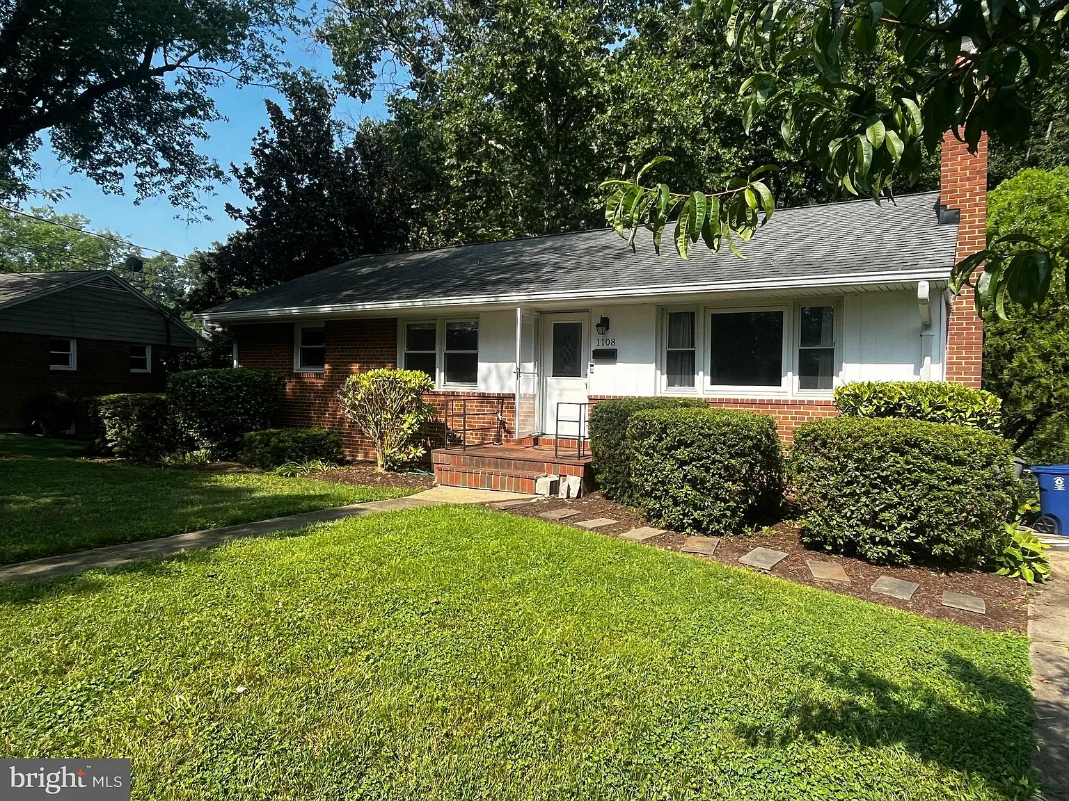 4 bed, 1170 sqft, $3,950 — Photo 1