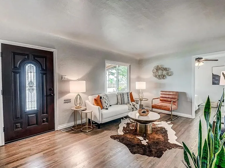 4860 Eliot St — Photo 4