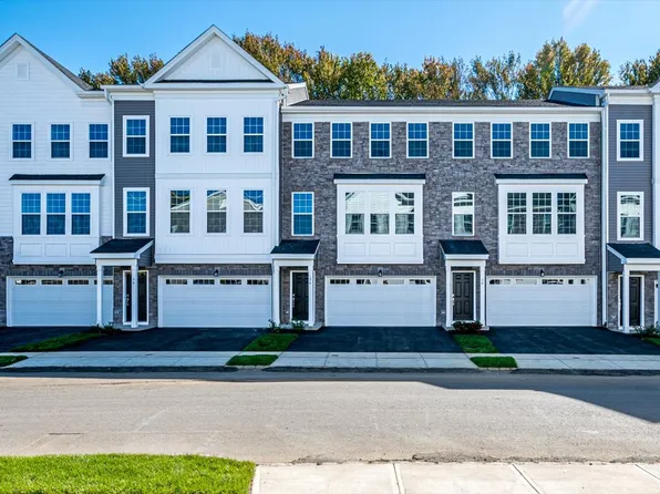 36 Crimson Dr, Manalapan, NJ 07726