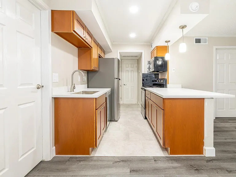 2750 Holly Hall St #1711 — Photo 3