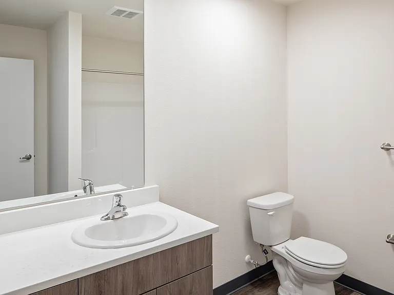 Claxter Crossing Apartments — Photo 9