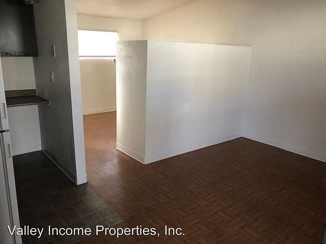 1st image of 1402 E Jefferson St APT 09