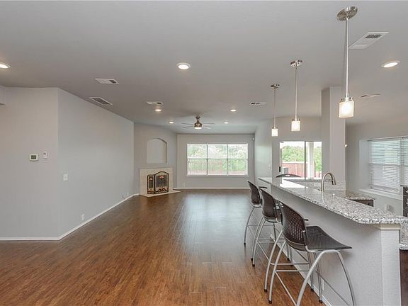 5th image of 4212 Vinyard Way
