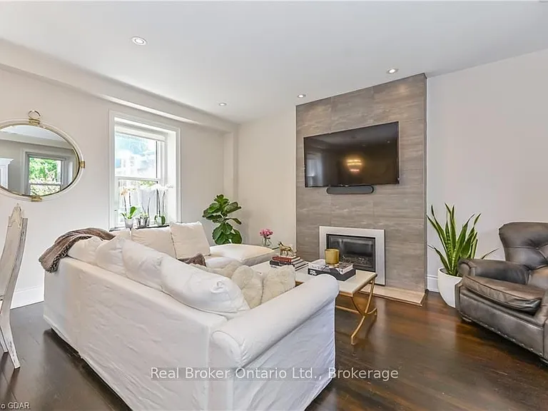37 Meadowview Ave — Photo 4