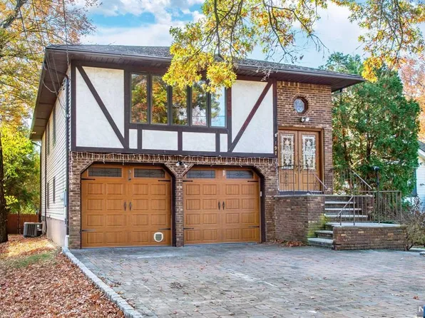 197 Horseneck Rd, Fairfield, NJ 07004