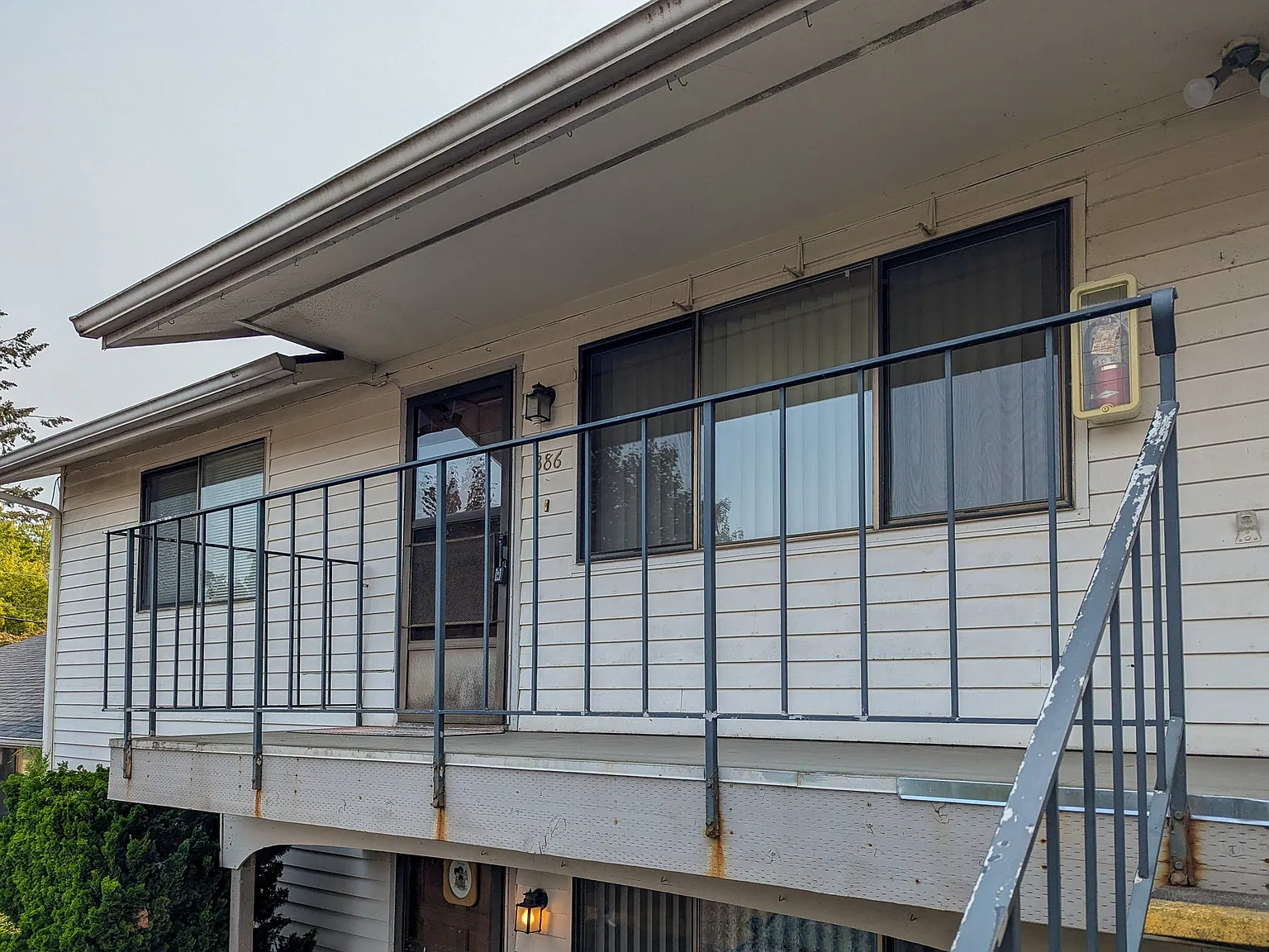 2 bed, 900 sqft, $1,295 — Photo 2