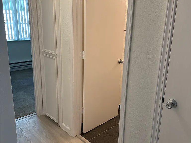 Emerald Park Apartments — Photo 29