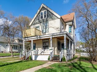 2152 N 73rd St, Wauwatosa, WI 53213