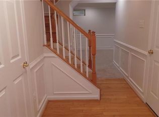 126 Knollwood Dr, Easton, PA 18042