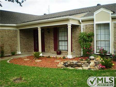3rd image of 2834 Geneva Dr