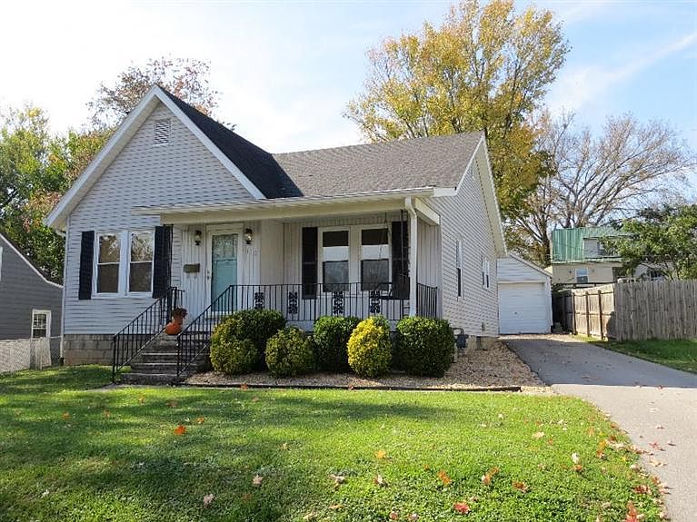 1st image of 110 Elm Dr