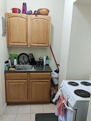 Rented by BRICK & GALO REALTY CORP | media 4