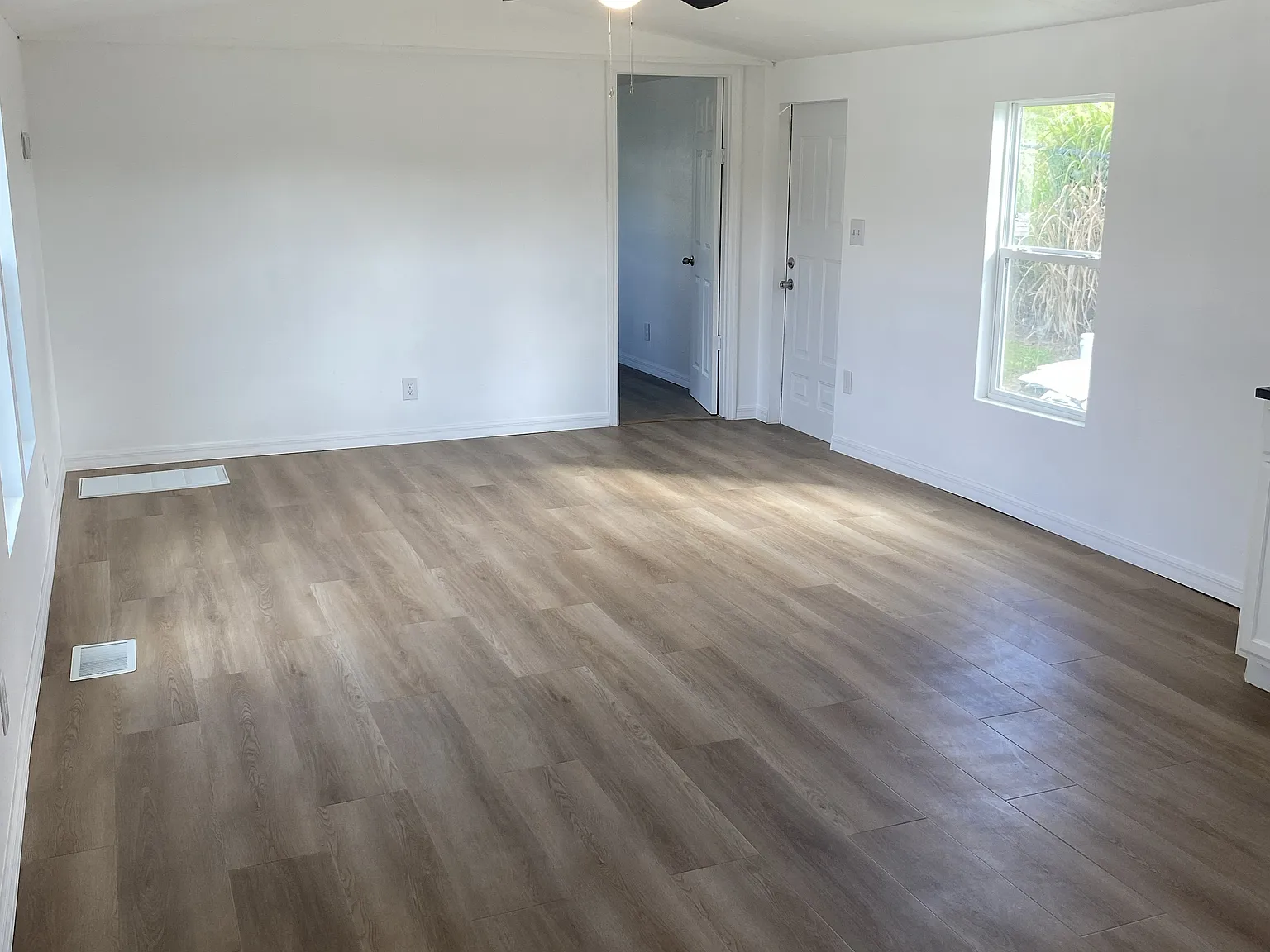 2 bed, 924 sqft, $1,250 — Photo 4