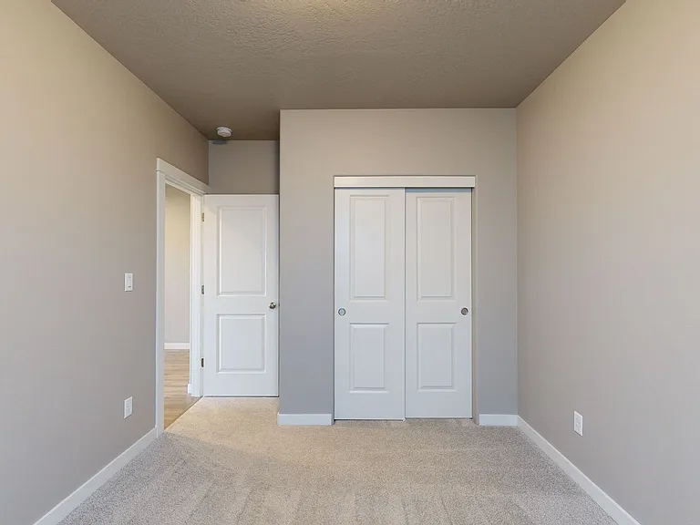 1189 Ava St — Photo 26