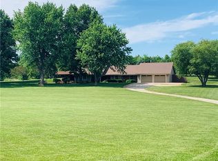 15328 Evans Rd, Basehor, KS 66007