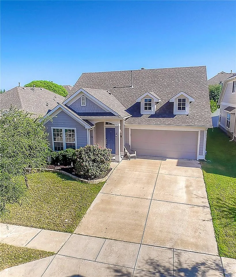 3 bed, 1799 sqft, $2,599 — Photo 3