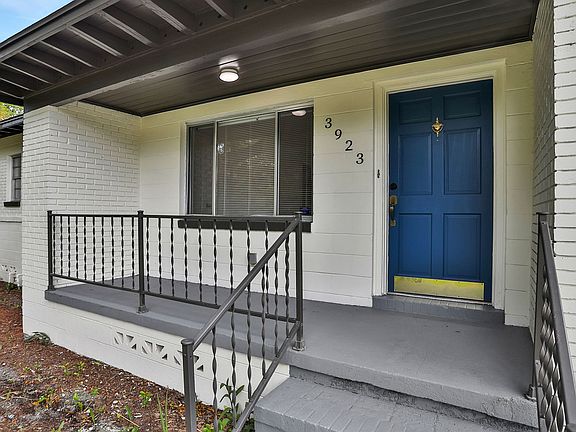3rd image of 3923 Tyndale Dr