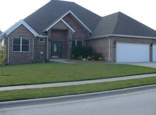 930 N Ridgemont Rd, Republic, MO 65738