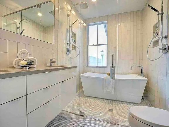 5th image of 121 Green St #2