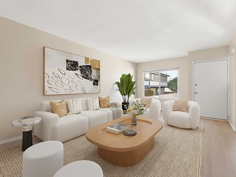 1814 Spreckels Ln — Photo 3