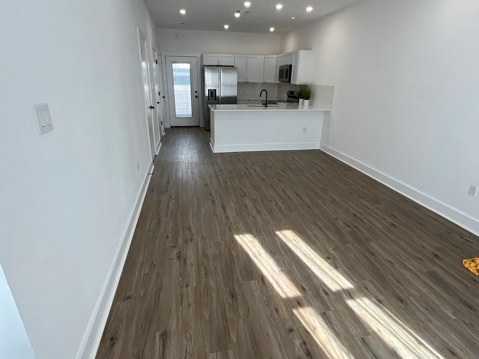 2 bed, 2.5 bath, 1050 sqft, $1,395 — Photo 4