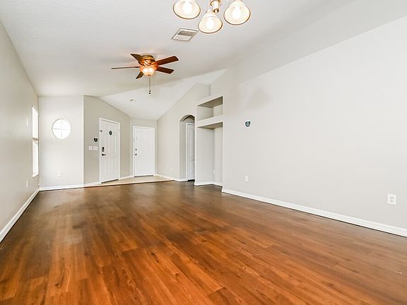 5th image of 922 Seminole Sky Dr