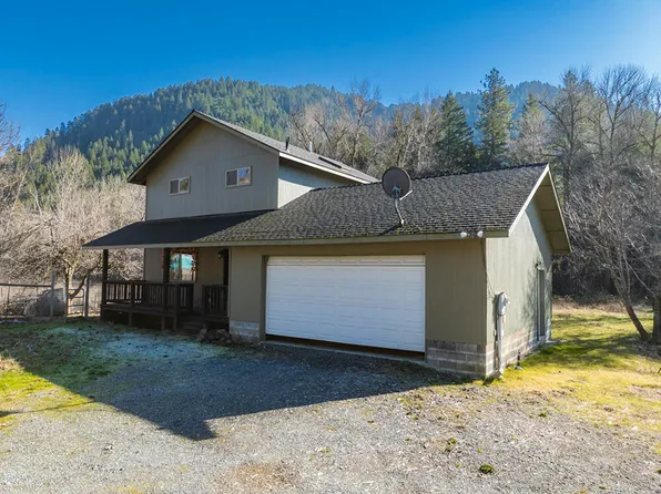1285 N Frontage Rd, Wolf Creek, OR 97497