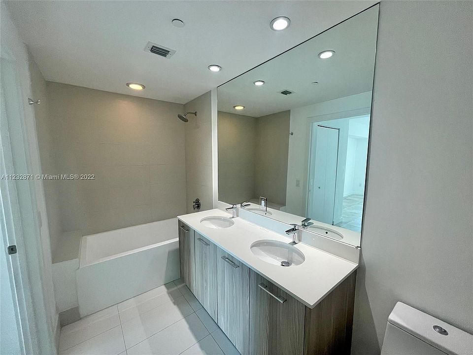 1st image of 501 NE 31st St Unit 3007