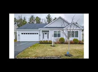 114 Ridgewood Dr, Falmouth, ME 04105