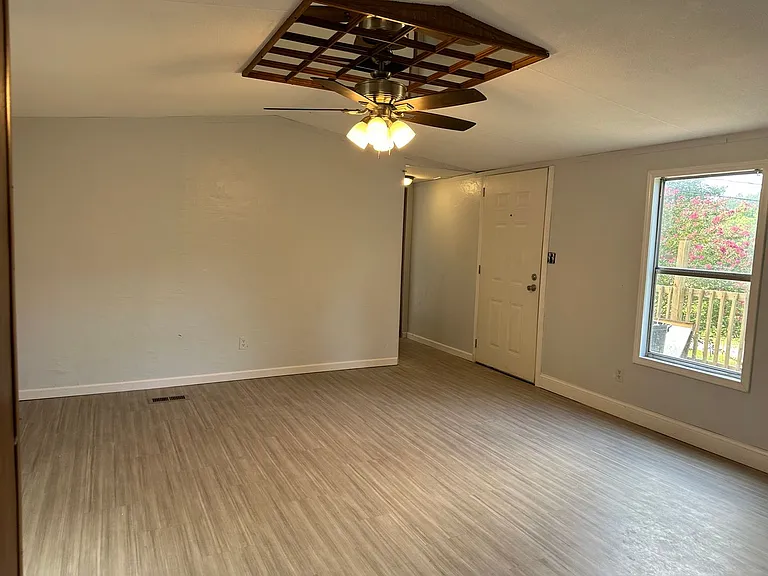 6614 Fitts Rd — Photo 6