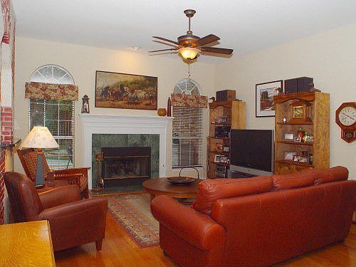 2nd image of 4536 Turnberry Ct