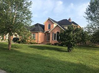 1043 Pansy Ln, Louisa, KY 41230