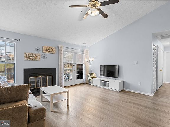 3rd image of 6410 Green Field Rd Unit 1008