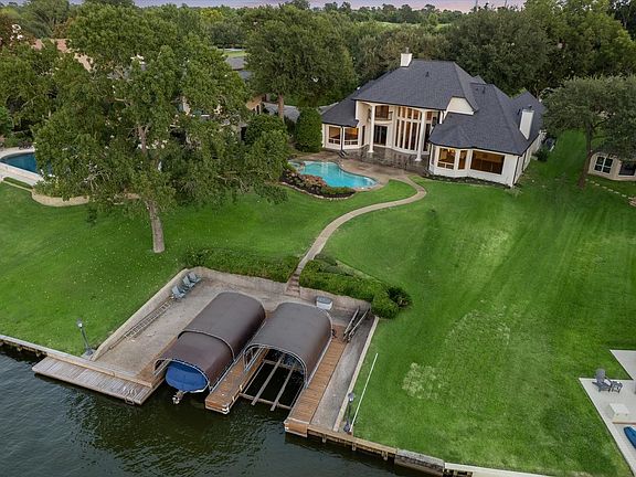 3rd image of 115 Lake Estates Dr