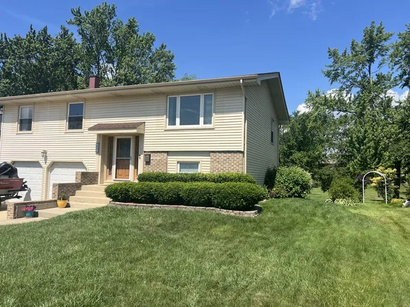 980 Hillcrest Blvd, Hoffman Estates, IL 60169