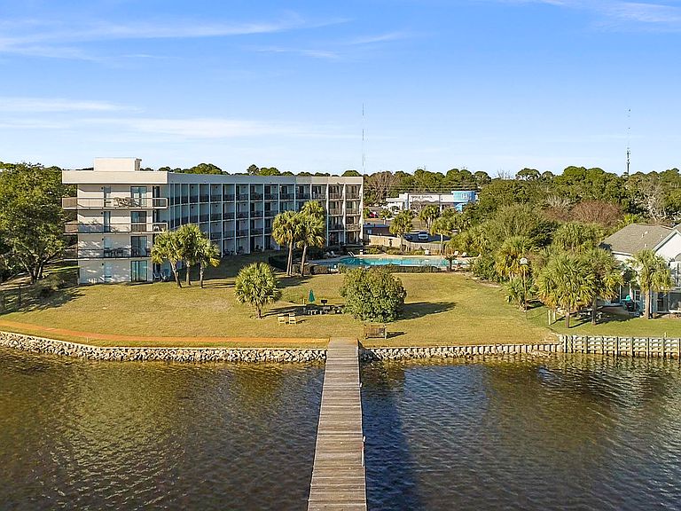214 Miracle Strip Pkwy Fort Walton Beach, FL, 32548 Apartments for