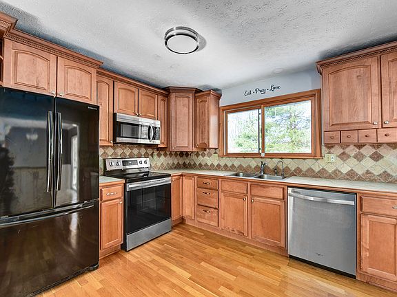 2nd image of 13286 Boston Rd