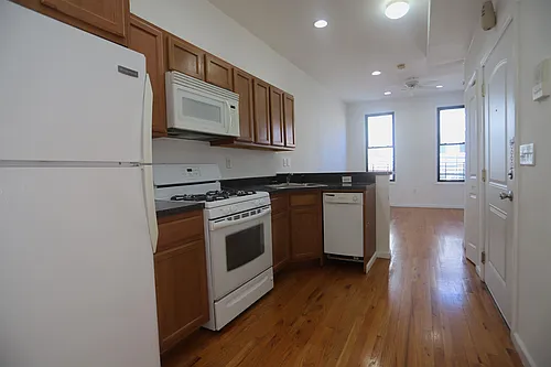158 Sherman Ave #3R Photo 1