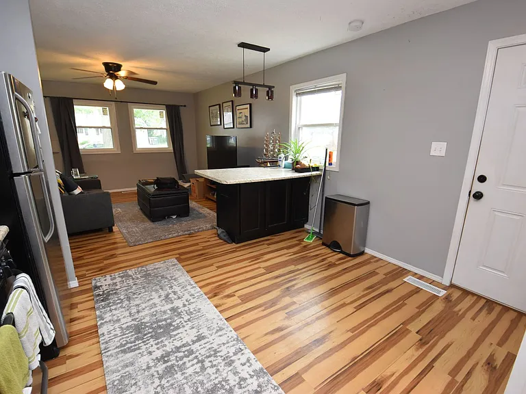 1332 Browne Ln — Photo 7