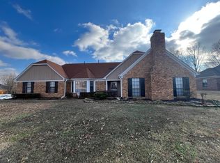8649 Walnut Grove Rd, Cordova, TN 38018