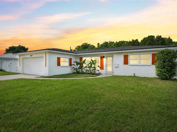 2563 Roy Hanna Dr S, Saint Petersburg, FL 33712