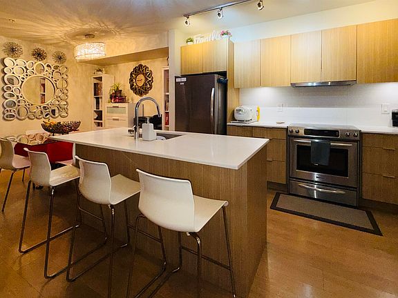 3rd image of 3728 Thurston St #49