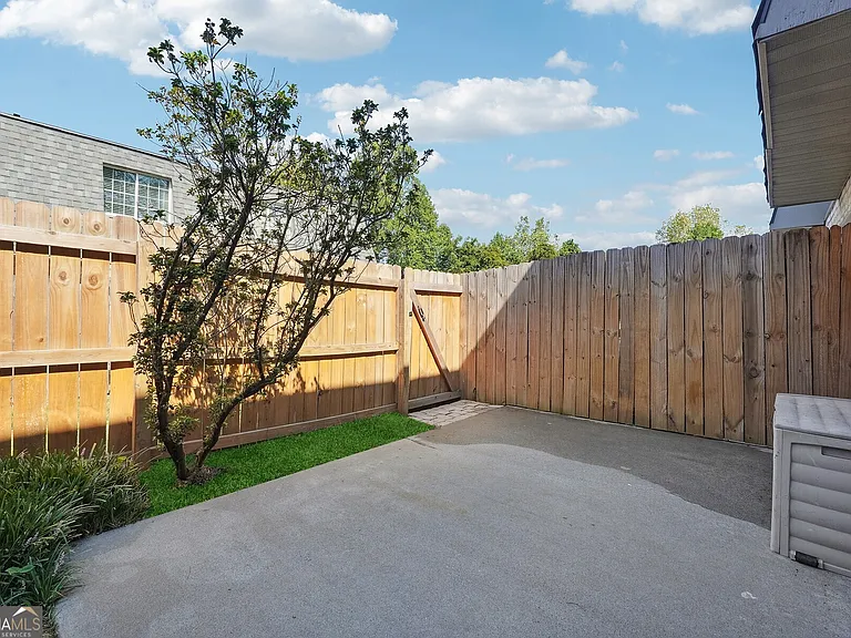 104 Rondak Cir SE — Photo 4