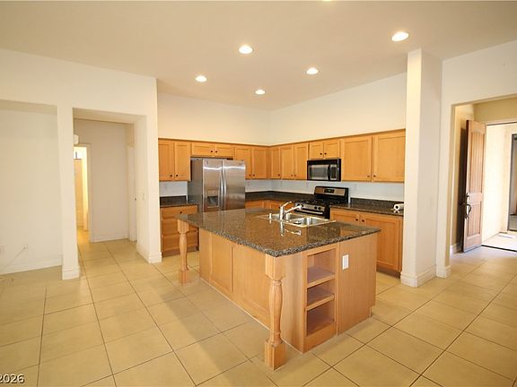 4th image of 953 Via Stellato St