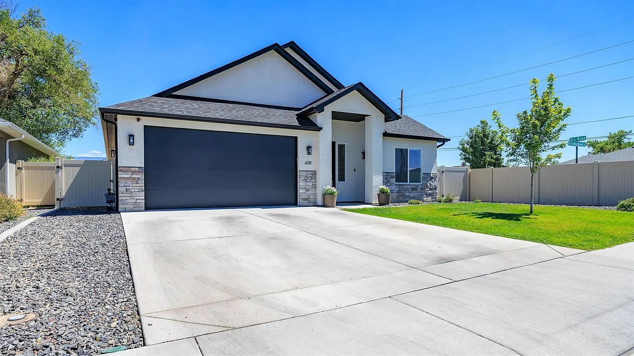 4 bed, 1756 sqft, $2,600 — Photo 3
