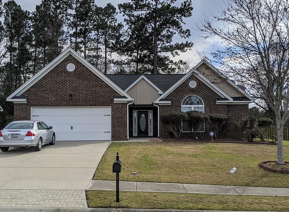 1st image of 2058 Lake Forest Dr