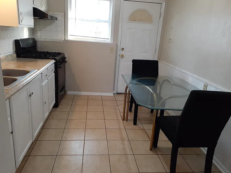 5601 E 139th Ter #D — Photo 18