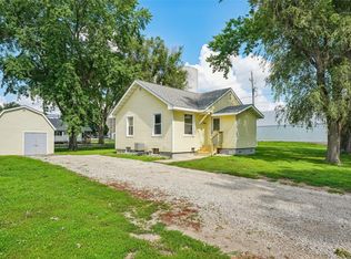 6418 SE 55th St, Carlisle, IA 50047
