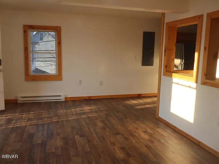 706 Penn St #2 — Photo 2
