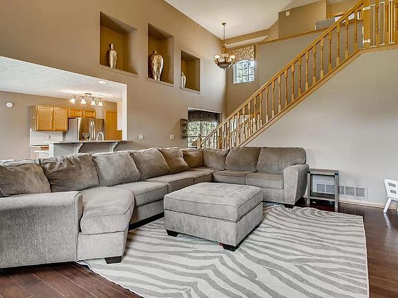 5th image of 2142 Parklawn Dr